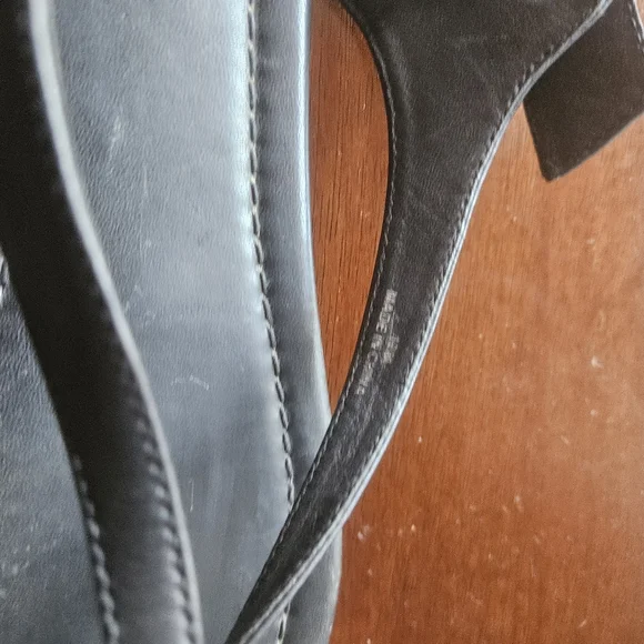 Tory Burch sandals. - Picture 6 of 6